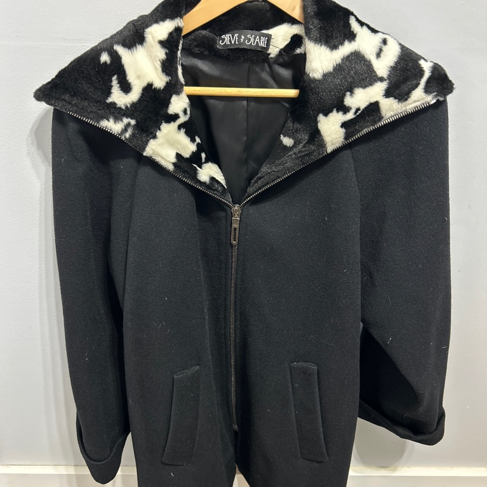 Sleek Black and White Women's Teddy Jacket